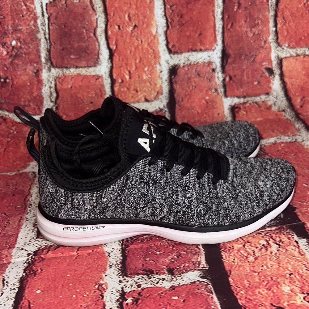 APL TechLoom Phantom W Women's Sneakers Size 7